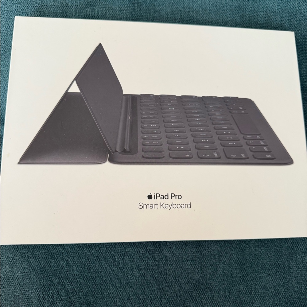 Apple Black Tablet Keyboard for iPad Pro 10.5 inch